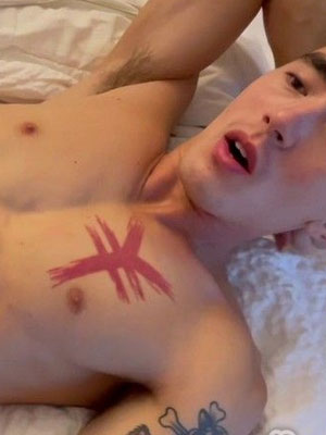 Hot 3Some with Dom[369M]