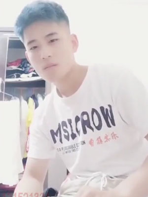 帅气学长自玩[219M]