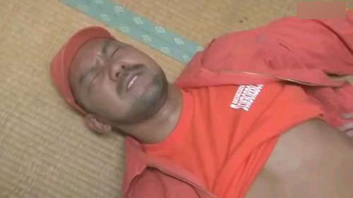 挺man的工装熊0被工友伺候[623M]