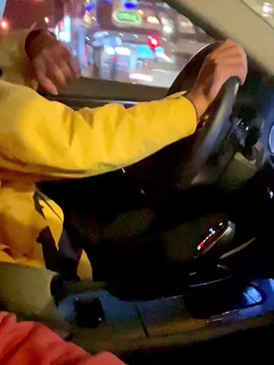 快乐风男：出租车[223M]