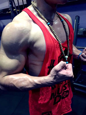 斗兽场私拍组：骆教练[968M]