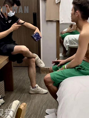 快乐风男：顺丰小哥[699M]