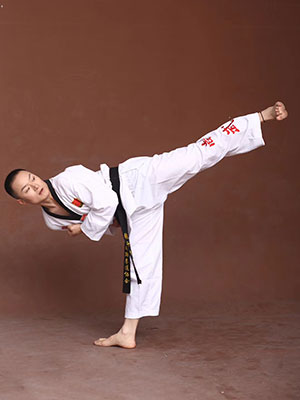 跆拳道张教练[878M]