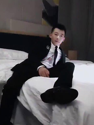 小啊耐 vs 健身小教练[213M]