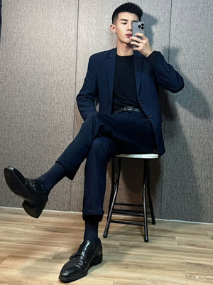 极品鲜肉浩恩推特私密集[424M]