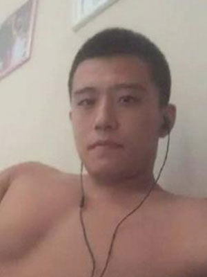 帅气肉肉男周末在家[243M]