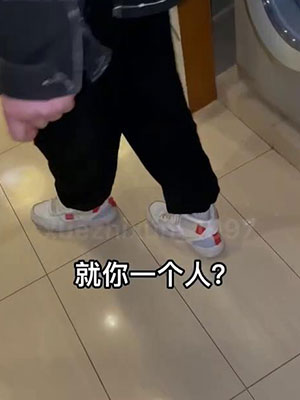 便利受：肌肉直男教练[264M]