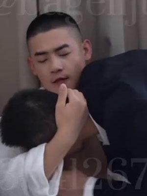 八块腹肌 阿新[757M]