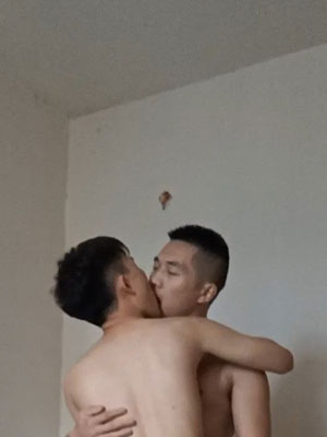 美团小哥和体育生[452M]