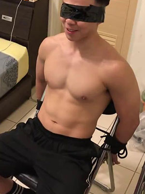 短发薄肌体育生捆绑[146M]