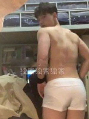 白内裤的帅哥哥[179M]
