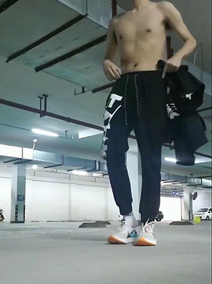 大D帅哥solo[127M]