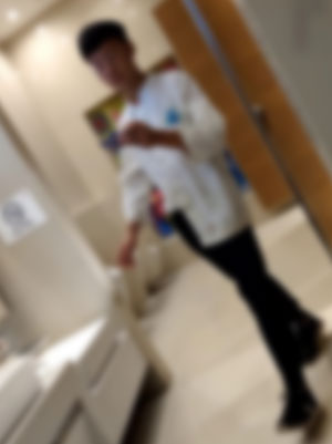 卫生间的帅哥们[670M]