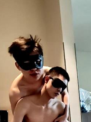 公狗壮壮被黑袜正装S虐[622M]