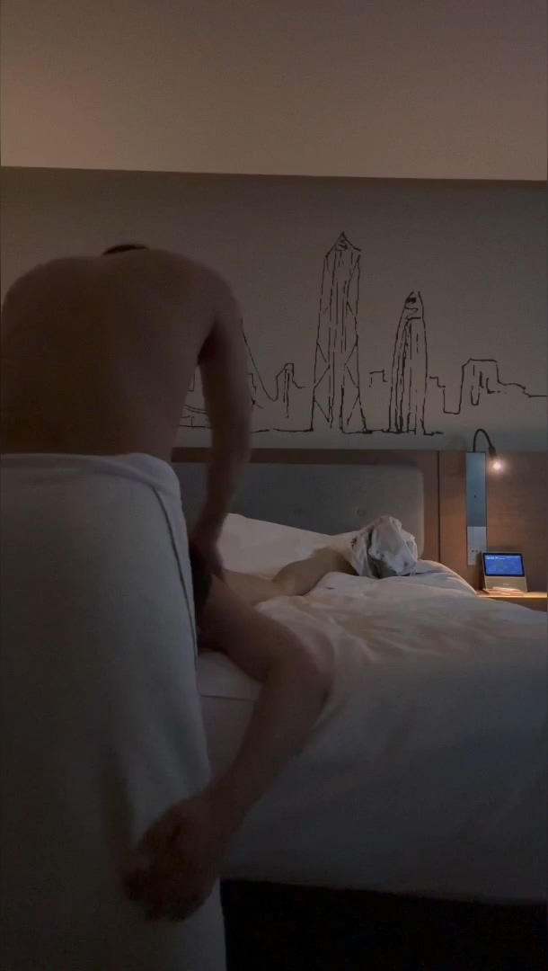 FansOne - 虎鲸与海 - 黑粗大屌技师按摩全过程[219M]