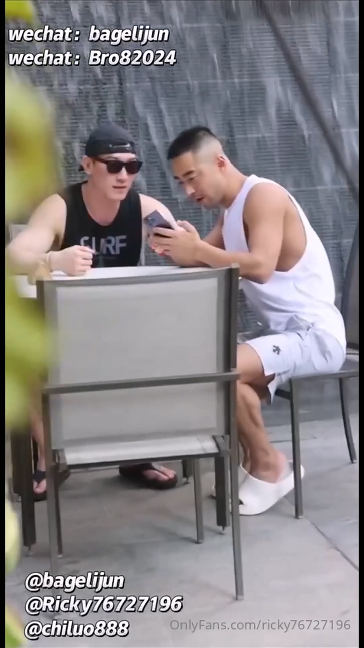 强制色色3P 八哥 x 瑞奇 x 健體赤裸[1.27G]