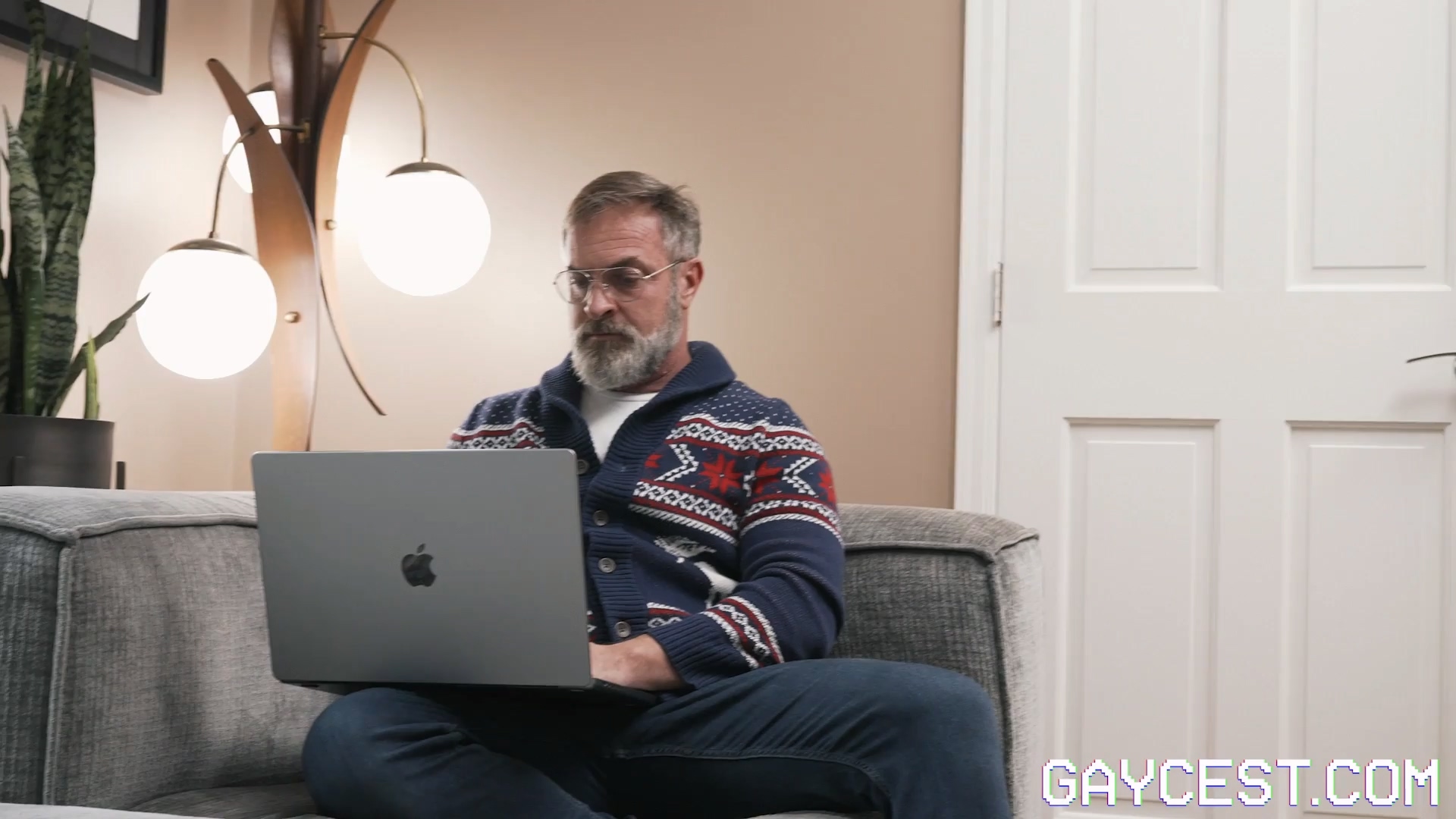 Gaycest - Home for the Holidays - Mr Weston &amp; His Boy Chase Weston - 1080p[1.69G]