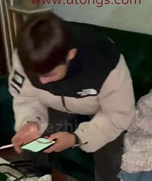 伪娘约玩直男大学生[189M]