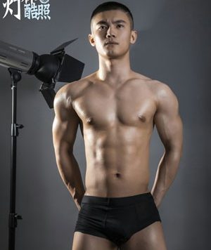 颜哥摄影：灯林酷照[705M]