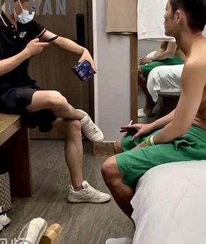 快乐风男：顺丰小哥[699M]