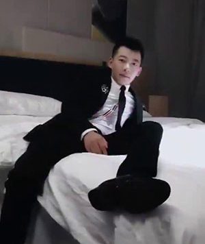 小啊耐 vs 健身小教练[213M]