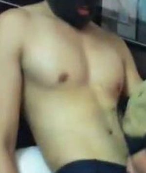 头罩健壮男 眼罩小受[188M]