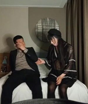 伪娘 正装黑袜男[358M]