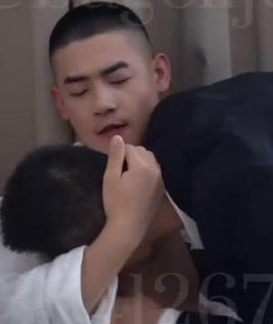 八块腹肌 阿新[757M]