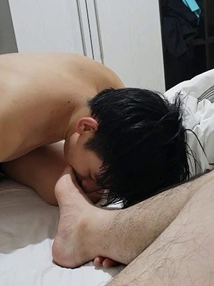 花钱玩直男鲜肉[212M]